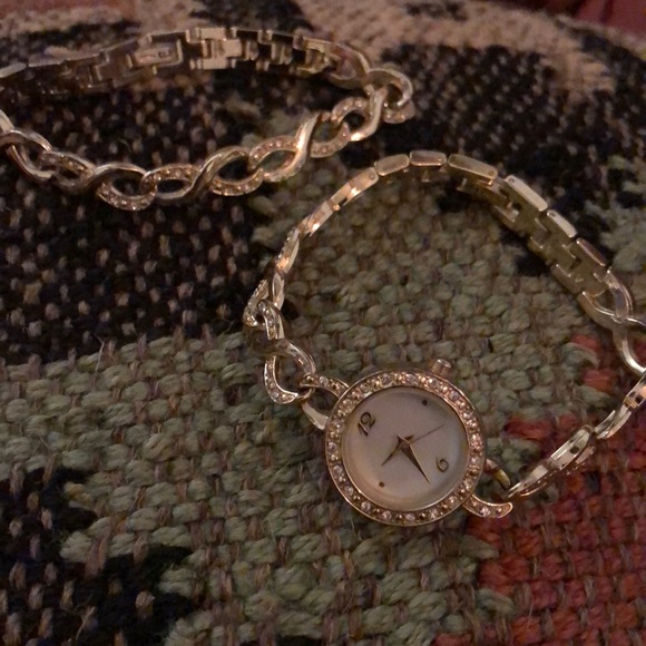 Accessories - Gold Watch and bracelet